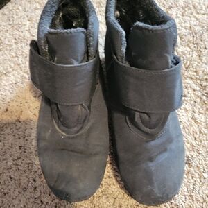 Womens Waterproof Booties...size 7.5